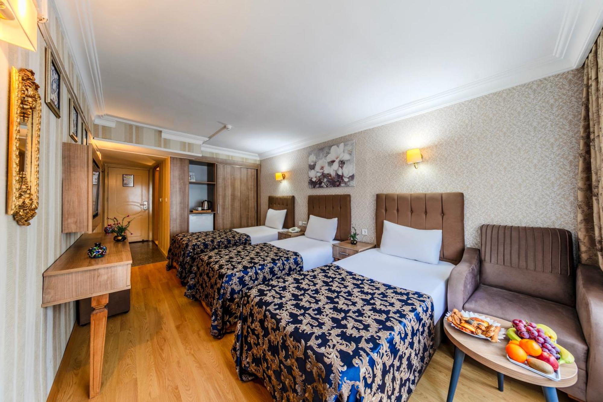 Hamit Hotel Istanboel Buitenkant foto