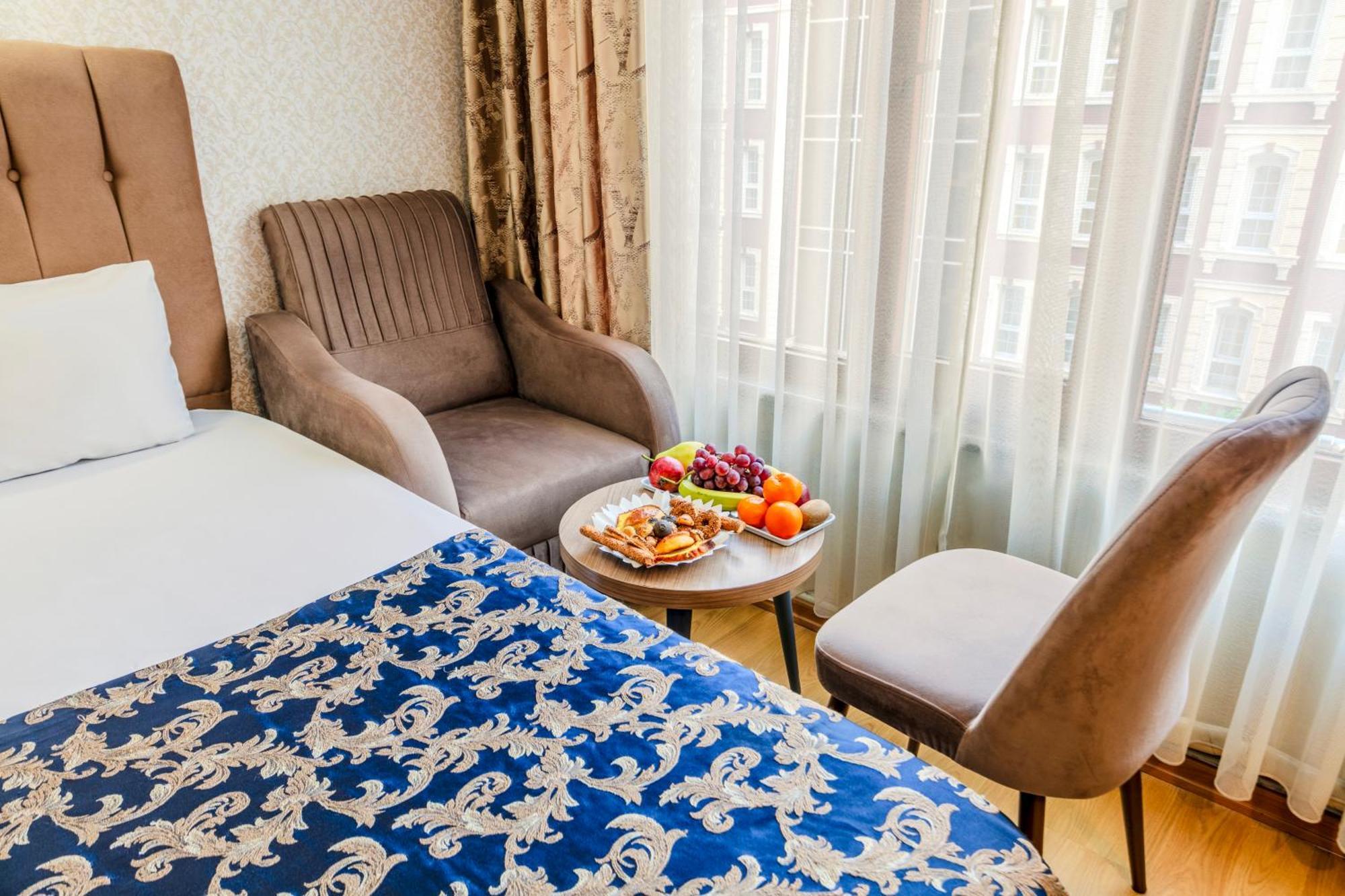 Hamit Hotel Istanboel Buitenkant foto