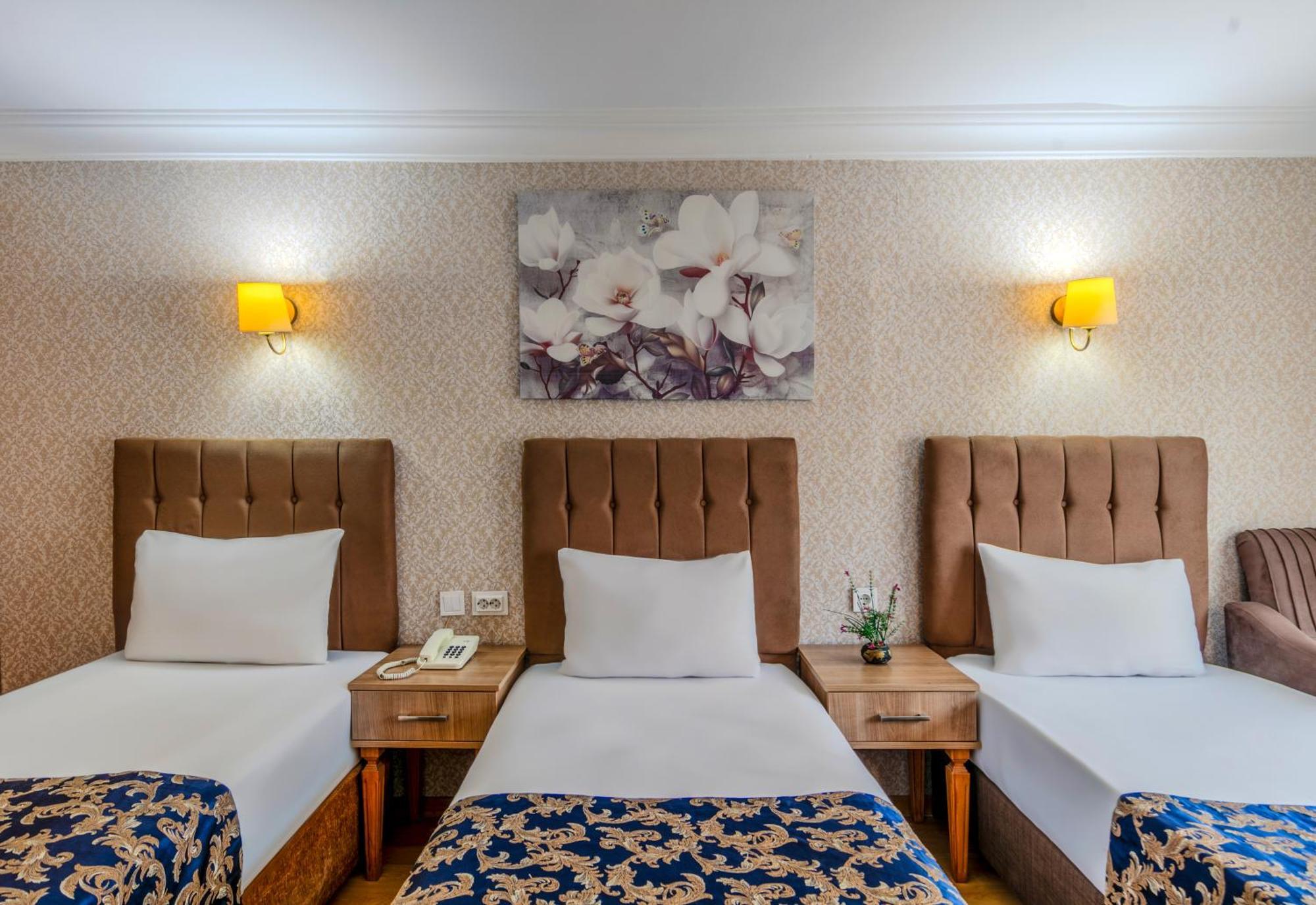 Hamit Hotel Istanboel Buitenkant foto
