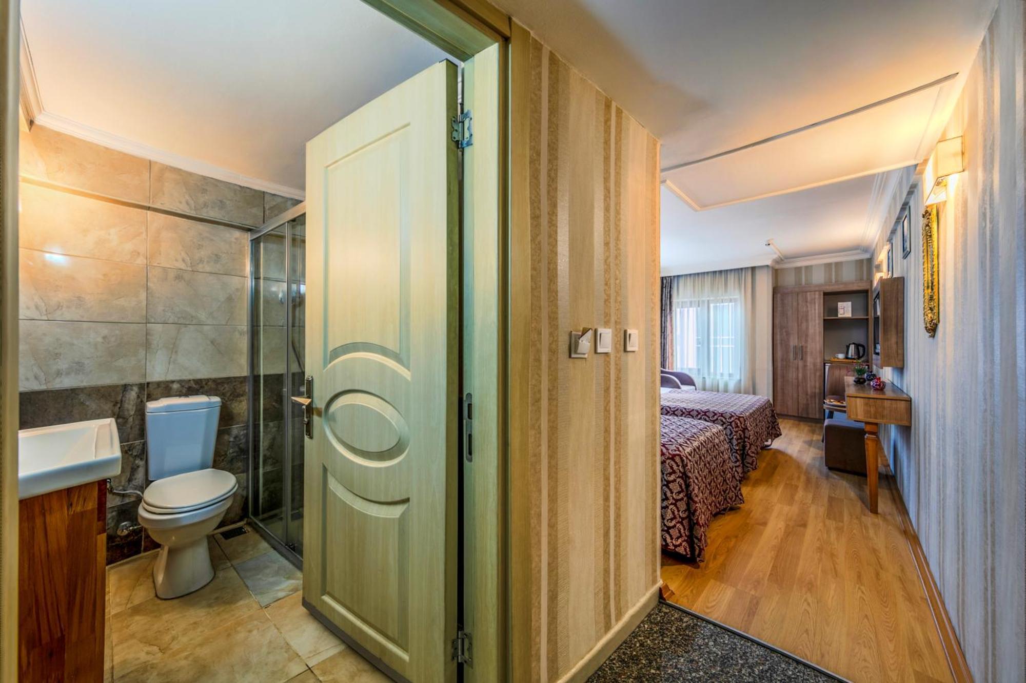 Hamit Hotel Istanboel Buitenkant foto