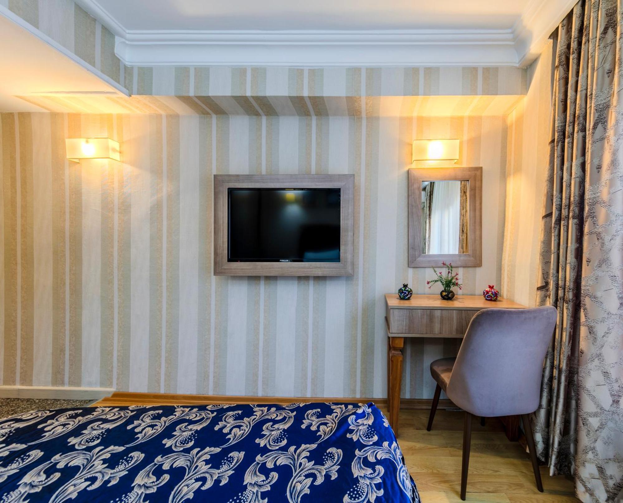 Hamit Hotel Istanboel Buitenkant foto