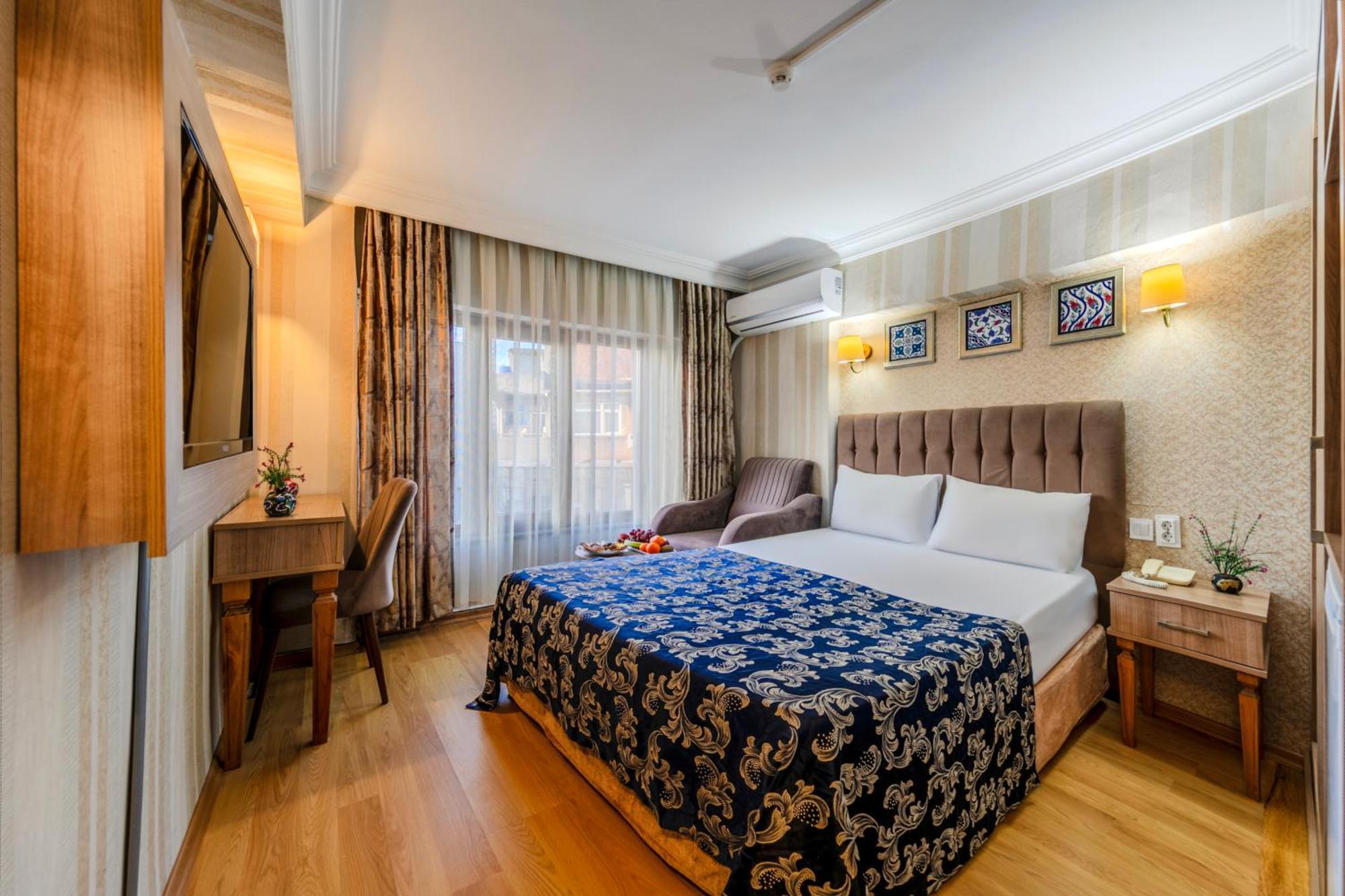 Hamit Hotel Istanboel Buitenkant foto