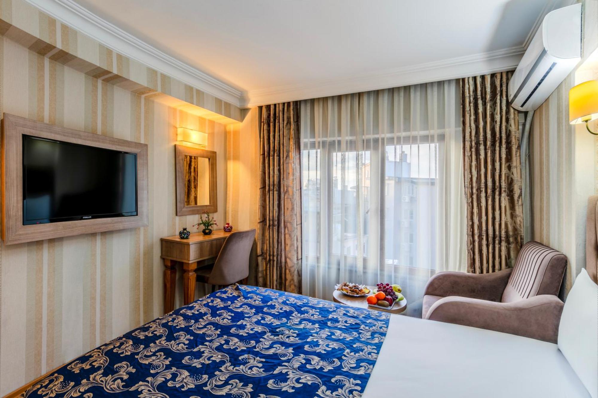 Hamit Hotel Istanboel Buitenkant foto